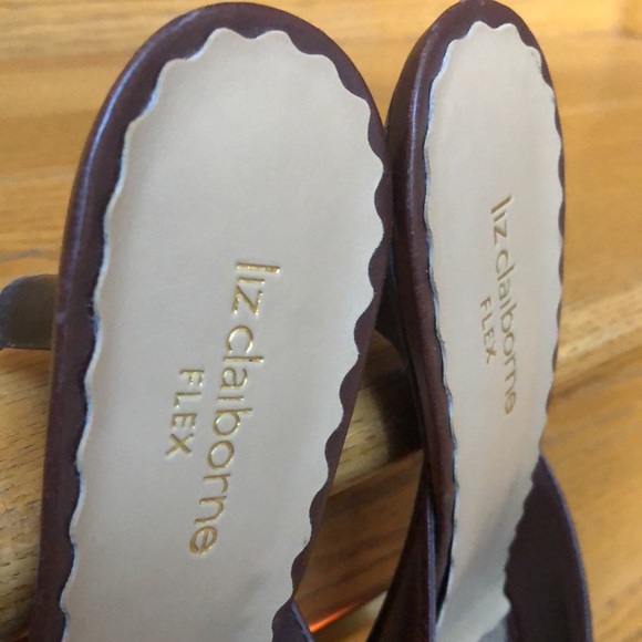 Liz Claiborne brown leather mules, Size 8, narrow - Picture 2 of 8